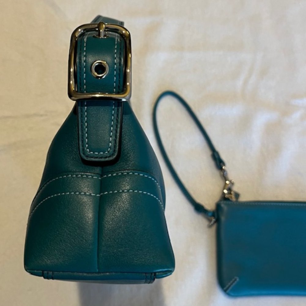 2 Leather Coach Bags Y2K NWOT Teal Turquoise Blue Baguette handbag w/ Wristlet - Picture 7 of 9
